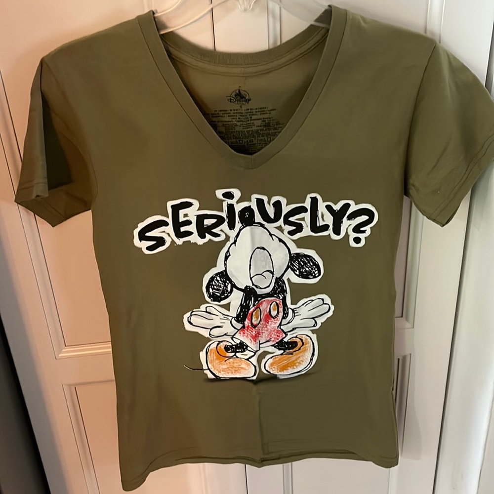 Disney store tee size small